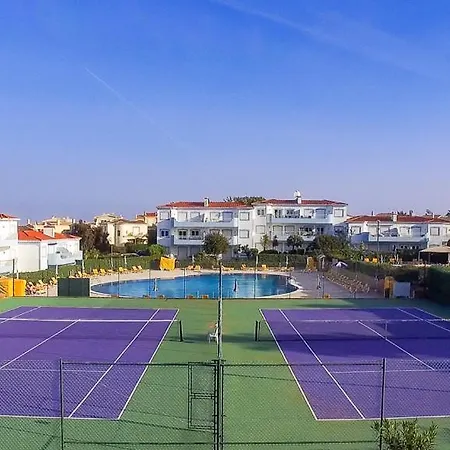 Pool View 2 Bedroom 1st Floor Apartment, Oasis Parque Near Alvor At14 Apartamento Portimão