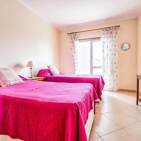 Pool View 2 Bedroom 1st Floor Apartment, Oasis Parque Near Alvor At14 * Portimão
