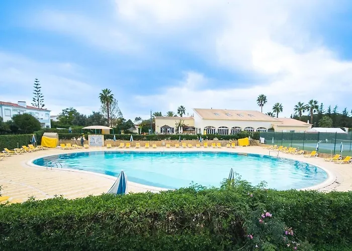 Pool View 2 Bedroom 1st Floor Apartment, Oasis Parque Near Alvor At14
