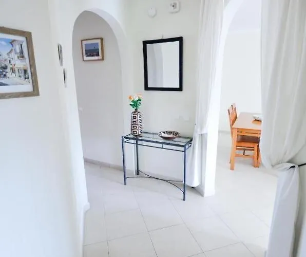 Pool View 2 Bedroom 1st Floor Apartment, Oasis Parque Near Alvor At14 Apartament