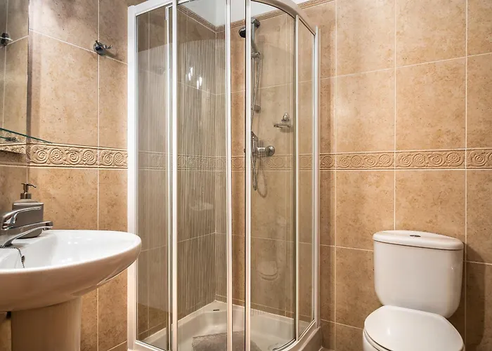 Pool View 2 Bedroom 1st Floor Apartment, Oasis Parque Near Alvor At14 * Portimão