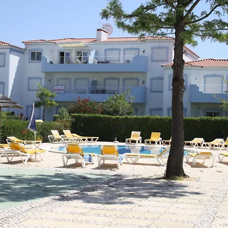 Pool View 2 Bedroom 1st Floor Apartment, Oasis Parque Near Alvor At14 Apartament