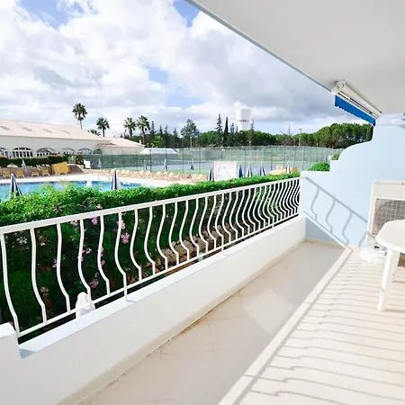 Pool View 2 Bedroom 1st Floor Apartment, Oasis Parque Near Alvor At14 דירה