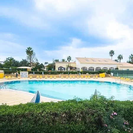 Pool View 2 Bedroom 1st Floor Apartment, Oasis Parque Near Alvor At14