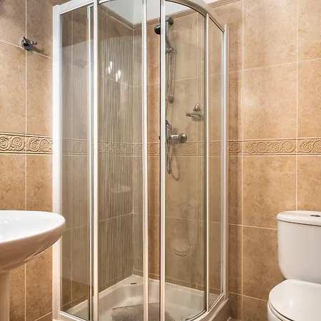 Pool View 2 Bedroom 1st Floor Apartment, Oasis Parque Near Alvor At14 * פורטימאו