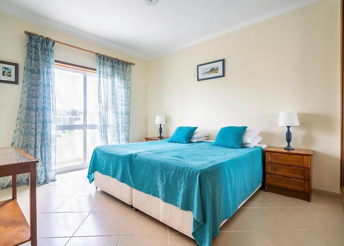 Pool View 2 Bedroom 1st Floor Apartment, Oasis Parque Near Alvor At14 Appartement *