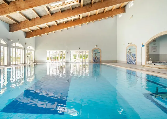 Pool View 2 Bedroom 1st Floor Apartment, Oasis Parque Near Alvor At14